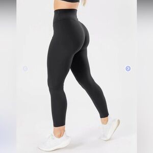 BNWT Paragon RecStretch Scultpseam Leggings